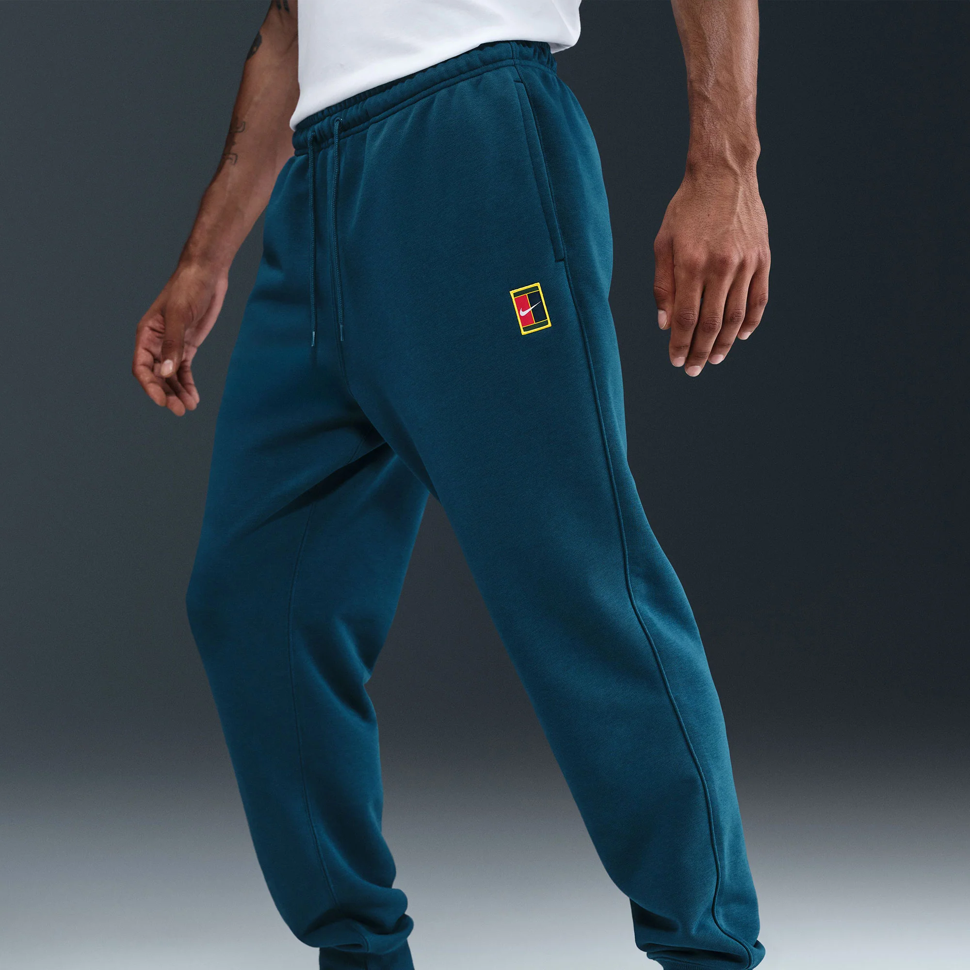NikeCourt Heritage Men's Fleece Tennis Pants - Image 3