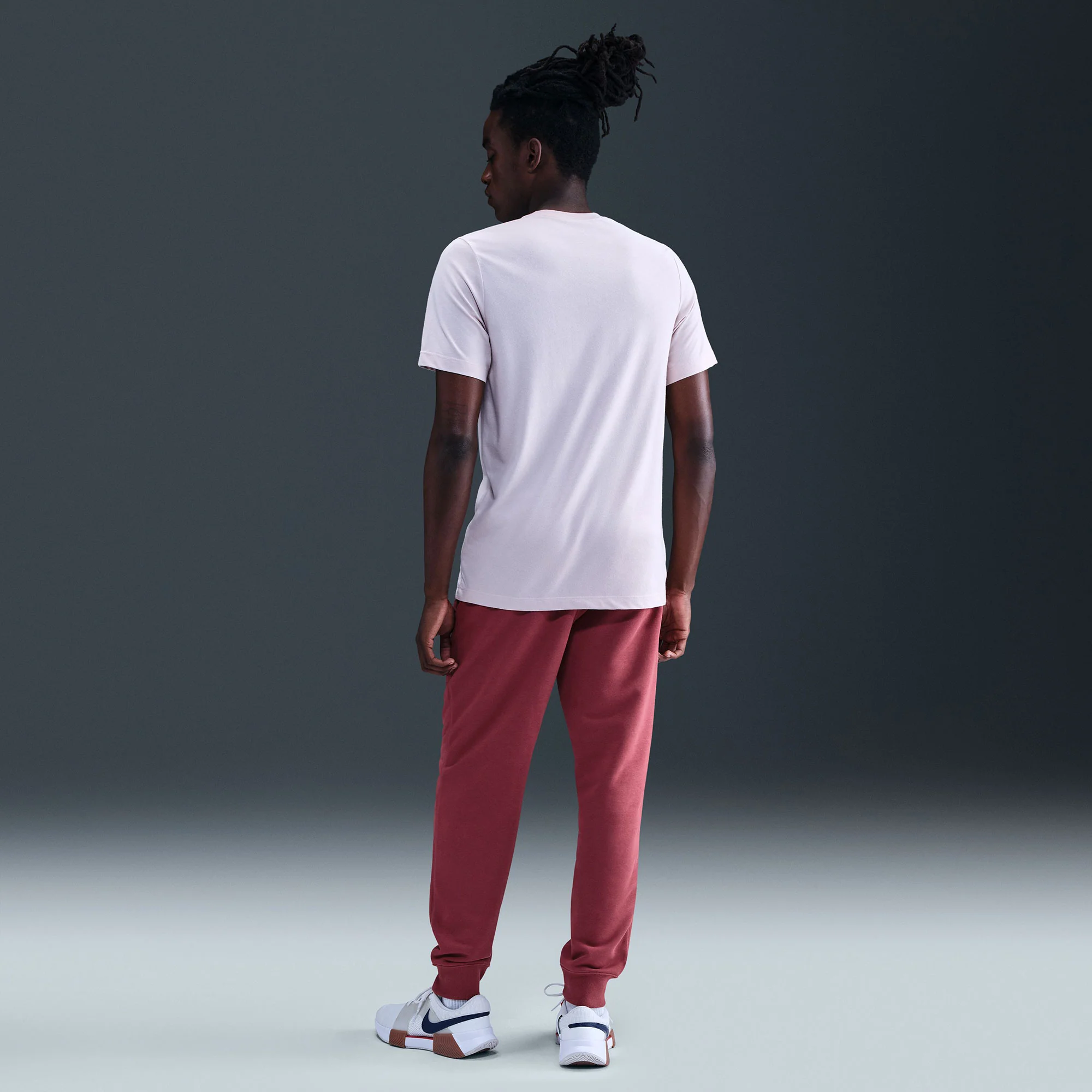 NikeCourt Heritage Men's Fleece Tennis Pants - Image 2