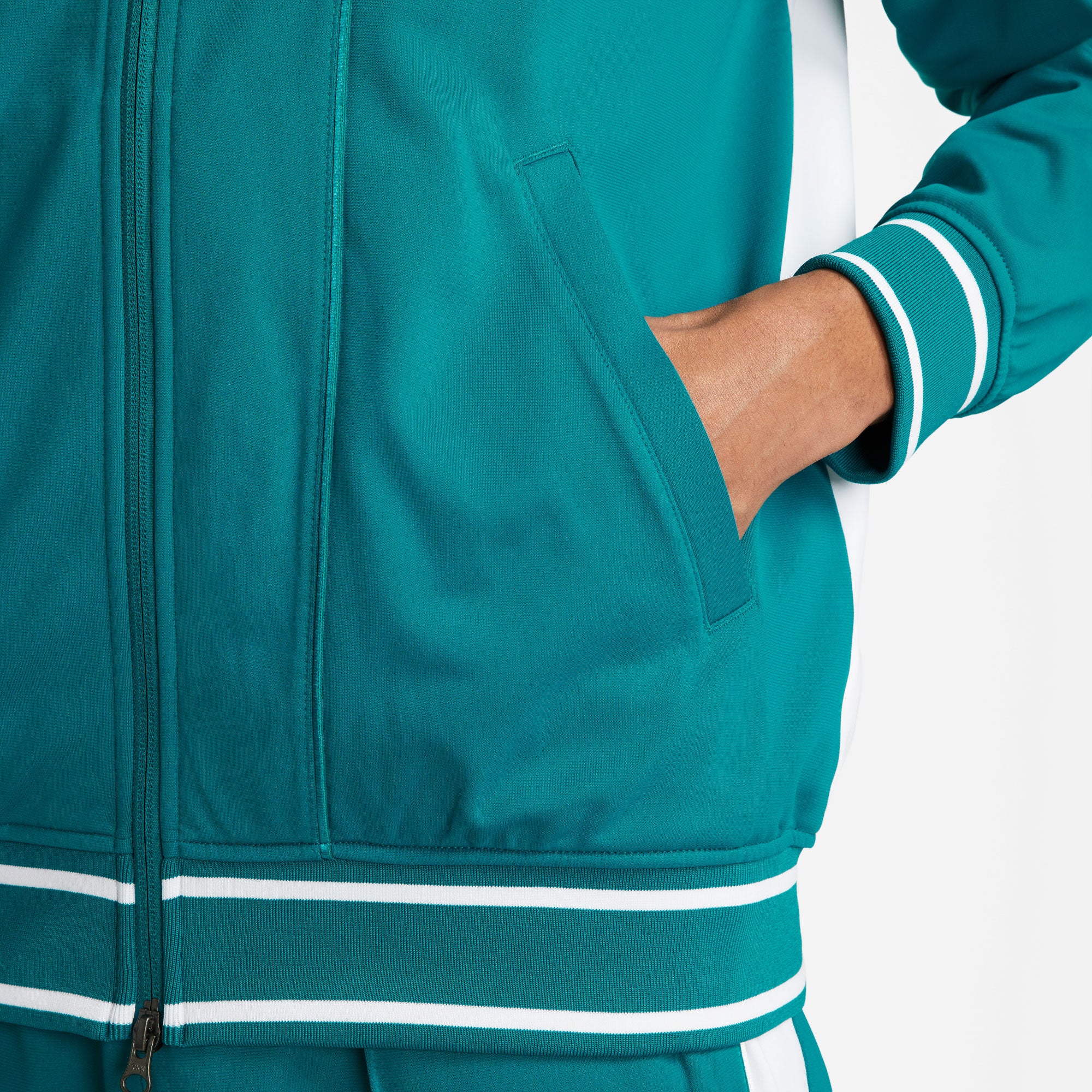NikeCourt Heritage Men's Tennis Jacket - Image 5