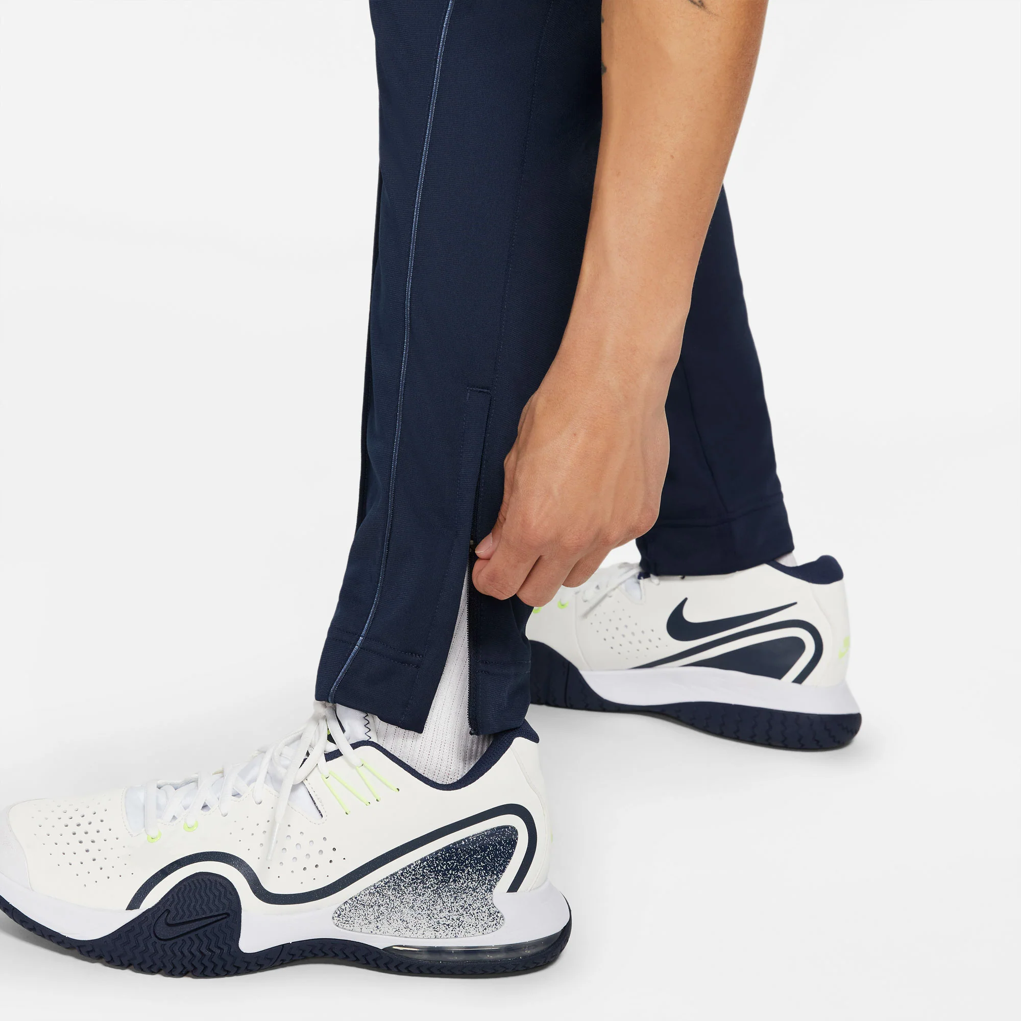 NikeCourt Heritage Men's Tennis Pants - Image 4