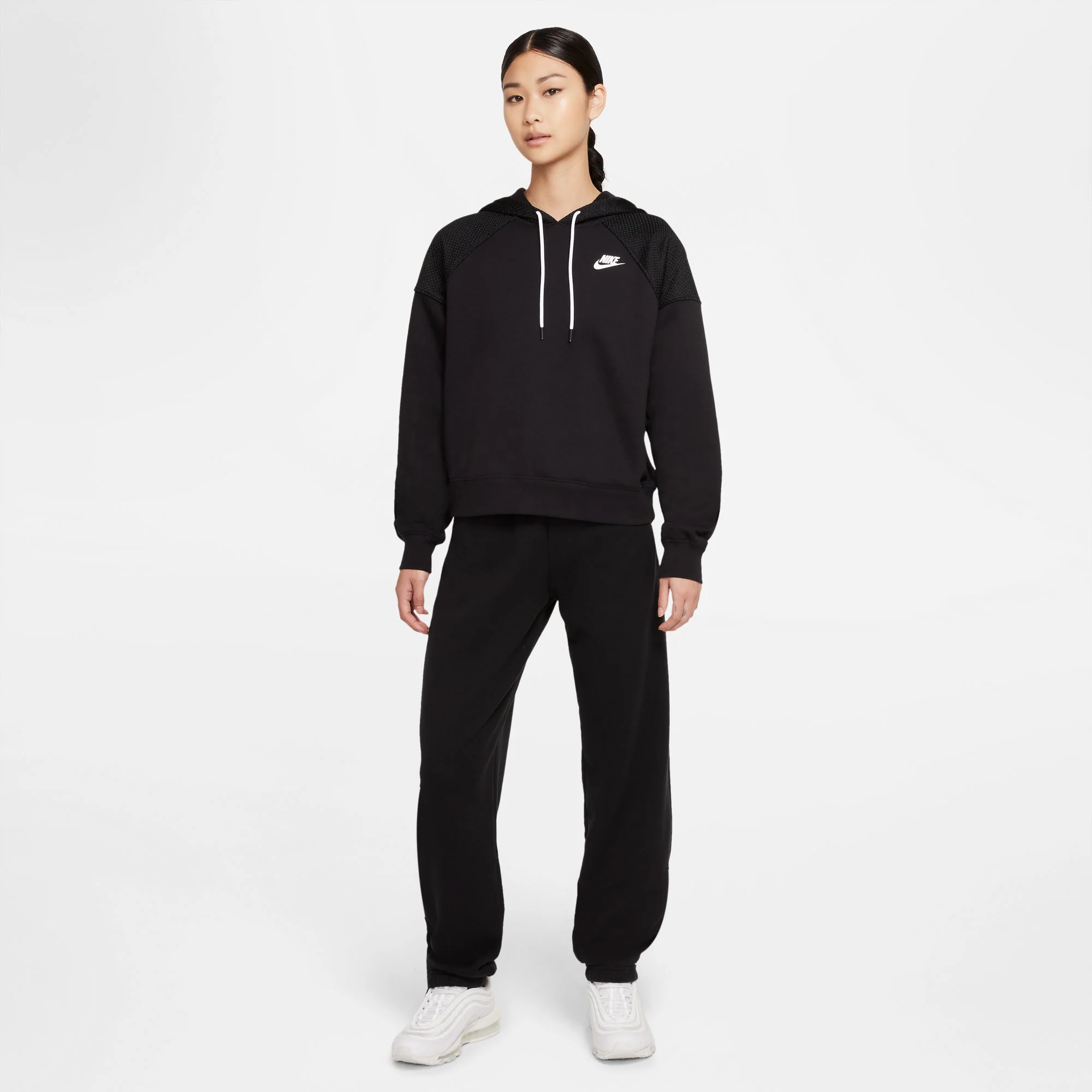 NikeCourt SDC Women's Fleece Tennis Hoodie - Image 3