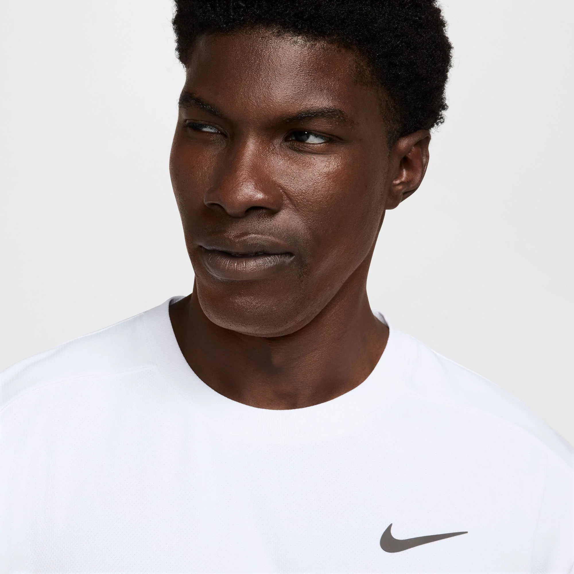 NikeCourt Slam Melbourne Men's Dri-FIT ADV Tennis Shirt - Image 3