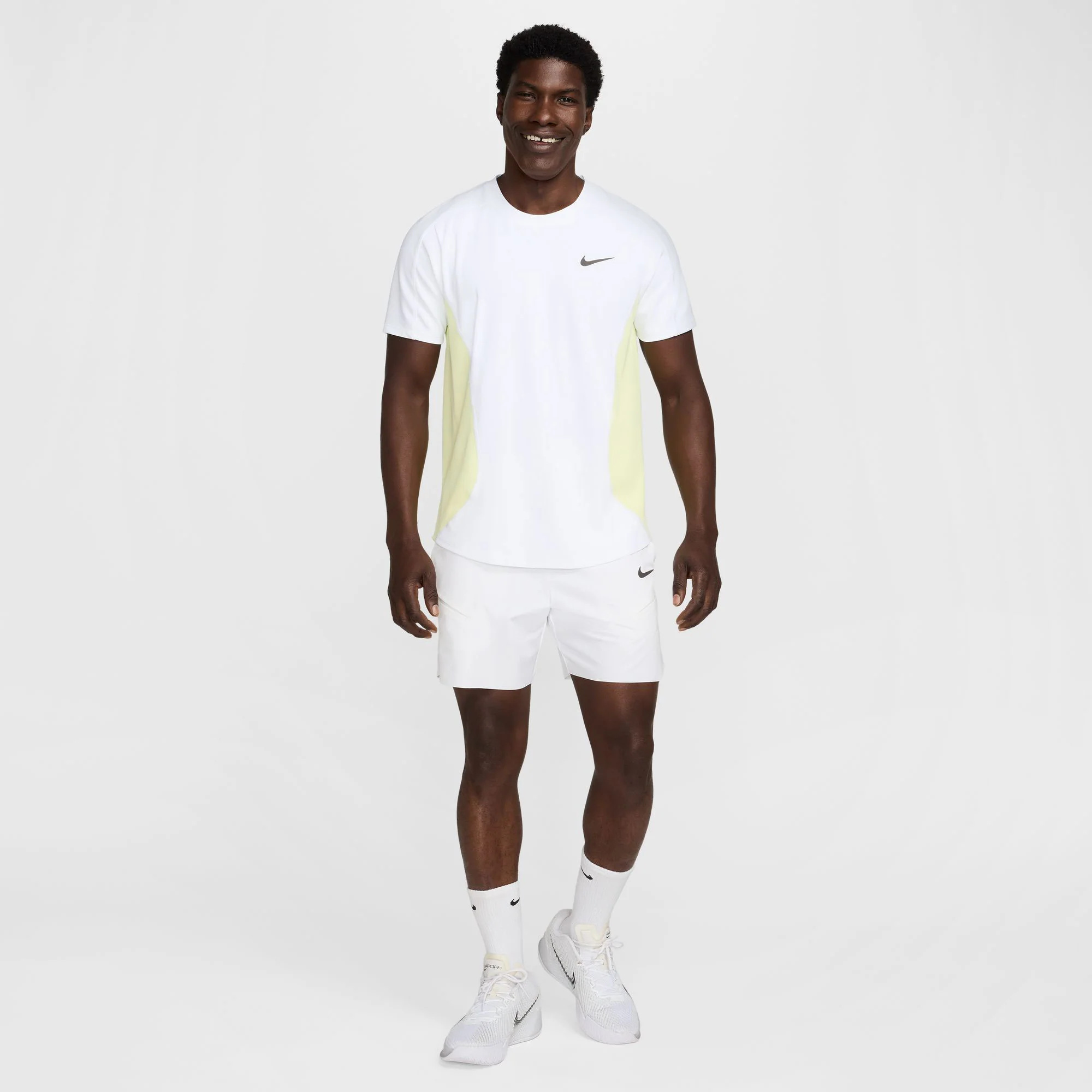 NikeCourt Slam Melbourne Men's Dri-FIT ADV Tennis Shirt - Image 5