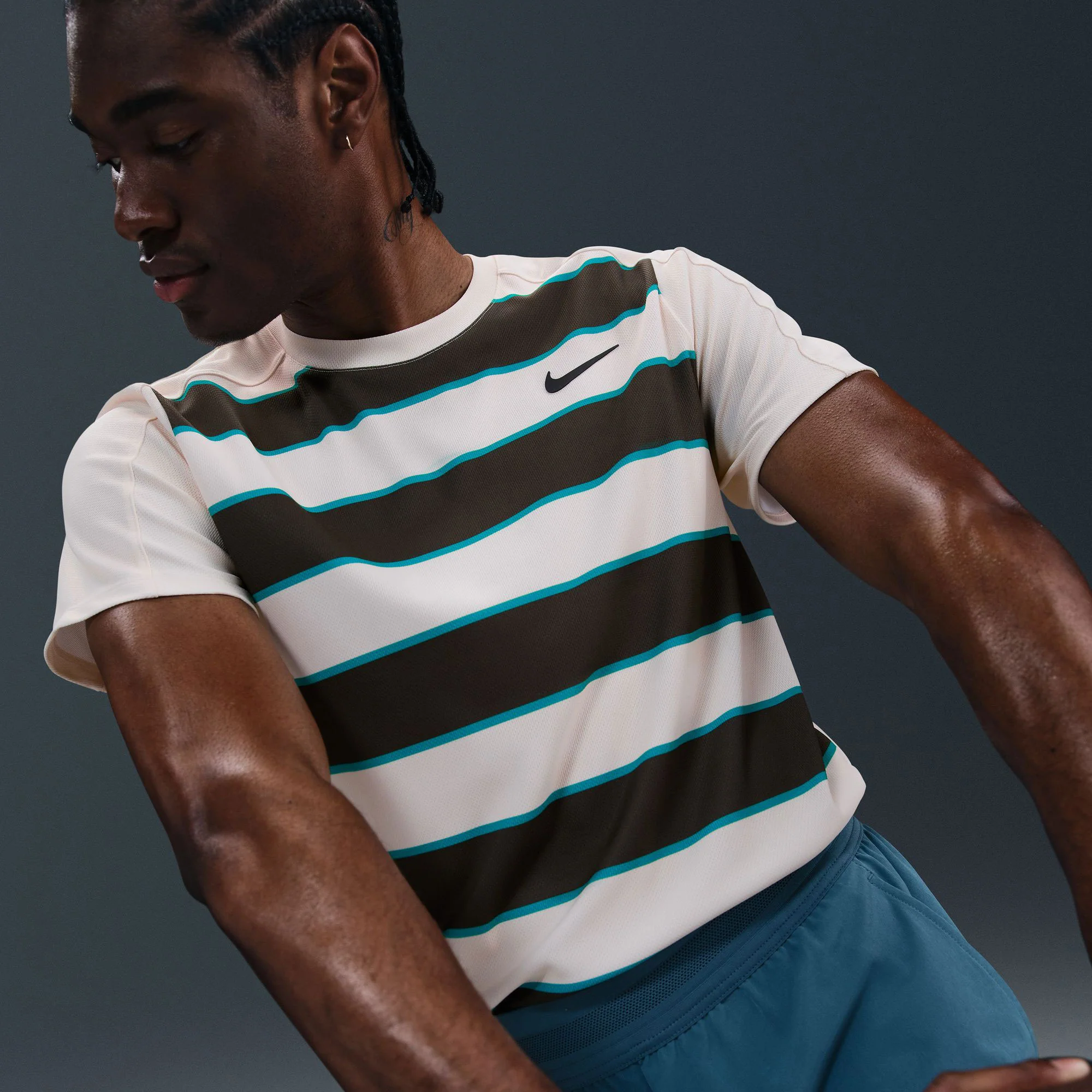 NikeCourt Slam RG Men's Dri-FIT ADV Tennis Shirt - Image 3