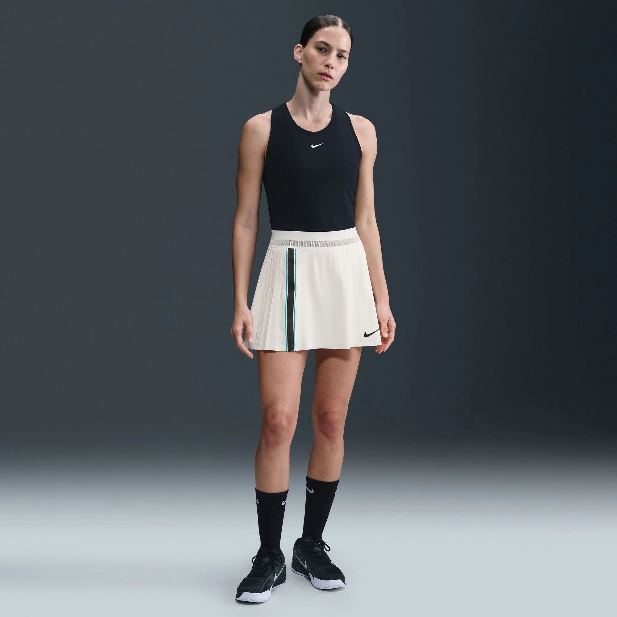 NikeCourt Slam RG Women's Dri-FIT High-Waisted Tennis Skirt