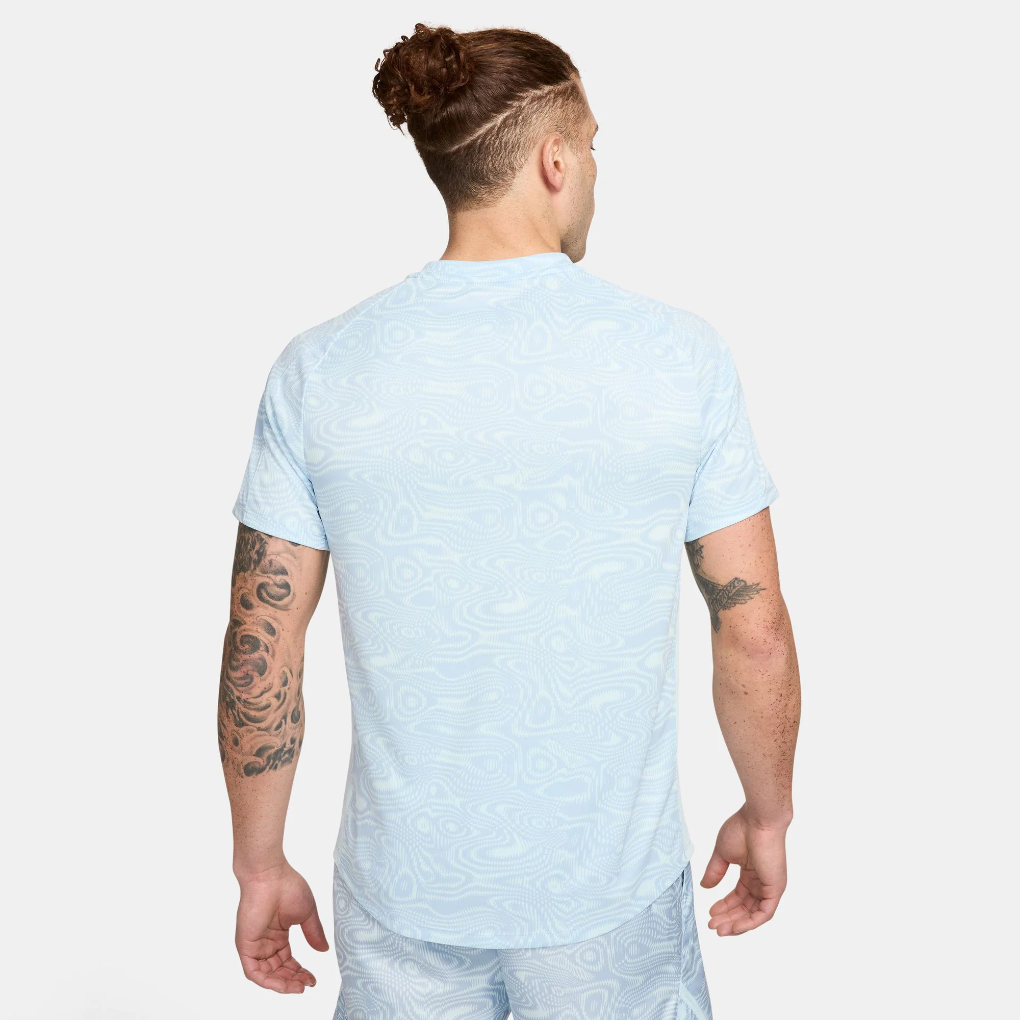 NikeCourt Victory Men's Dri-FIT Printed Tennis Shirt - Image 2