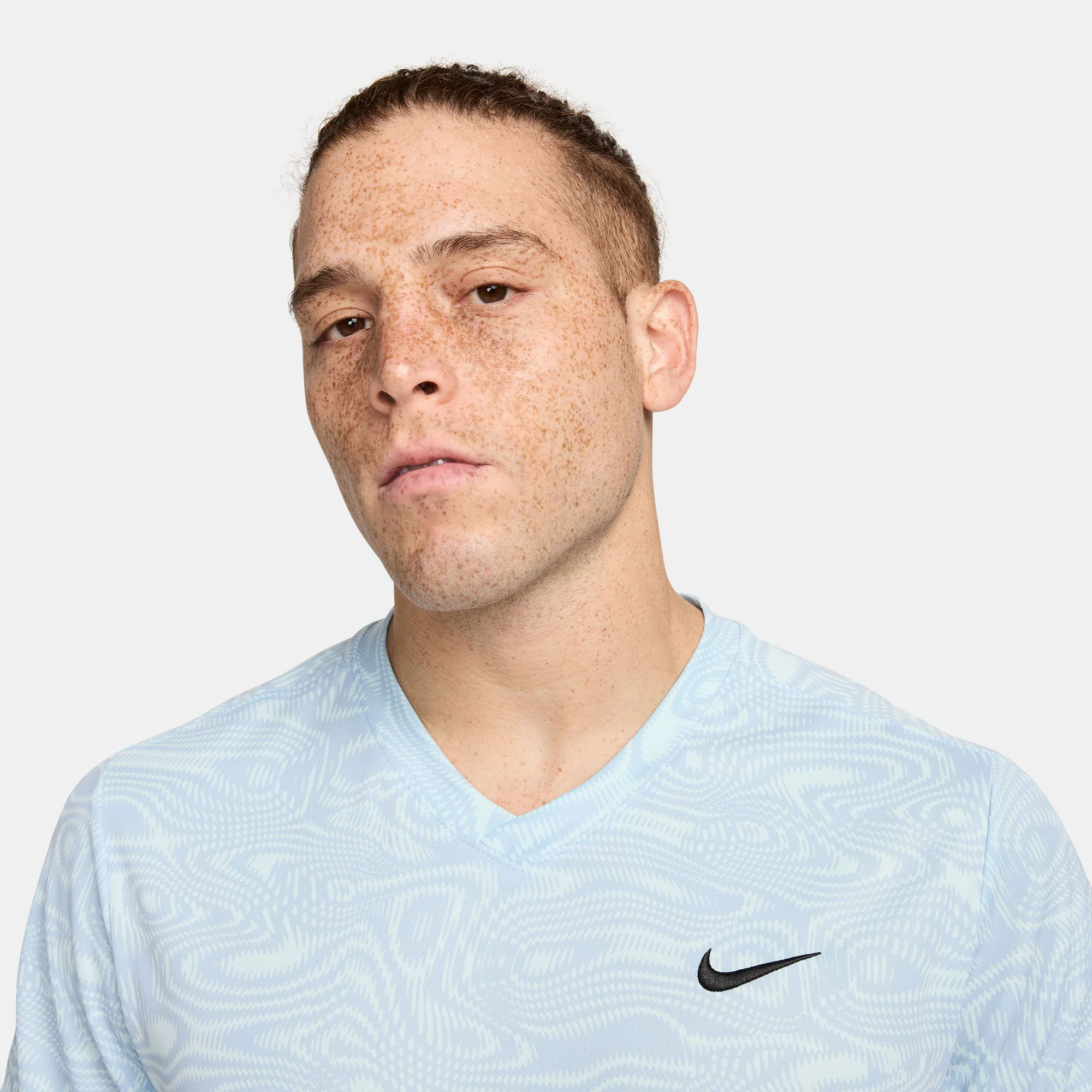 NikeCourt Victory Men's Dri-FIT Printed Tennis Shirt - Image 3