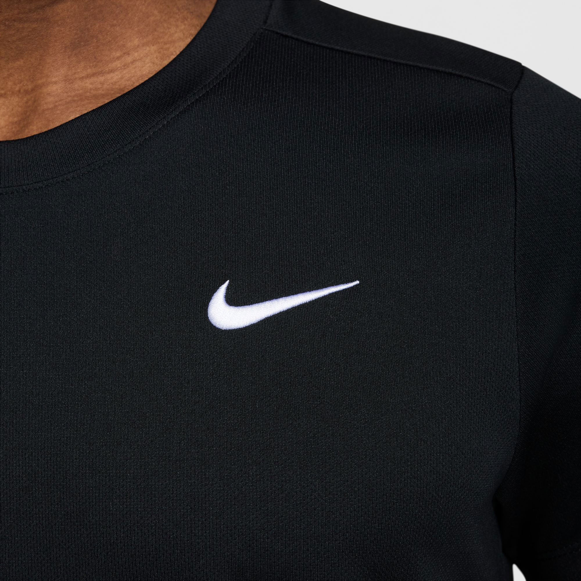NikeCourt Victory Men's Dri-FIT Tennis Shirt - Image 4