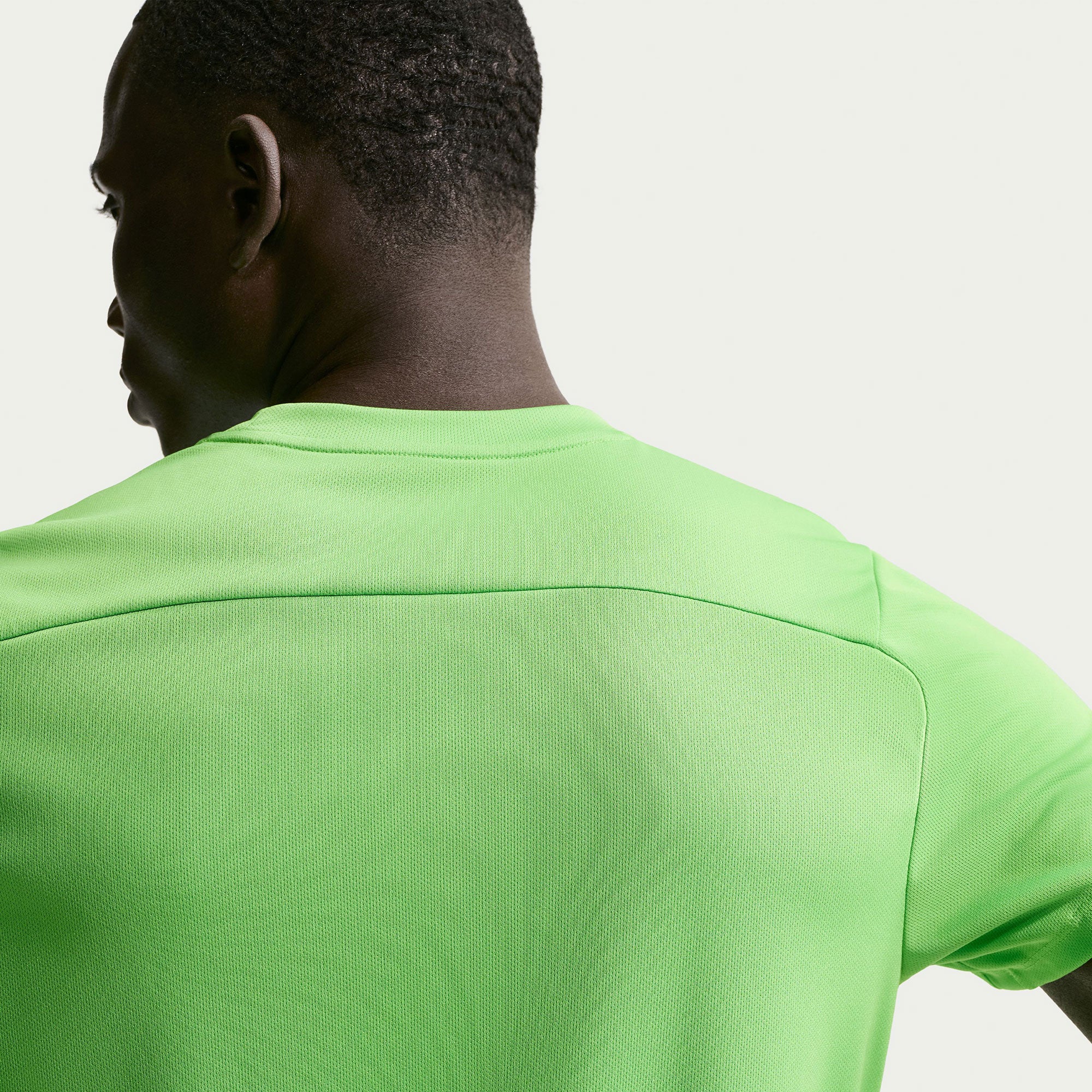 NikeCourt Victory Men's Dri-FIT Tennis Shirt - Image 2