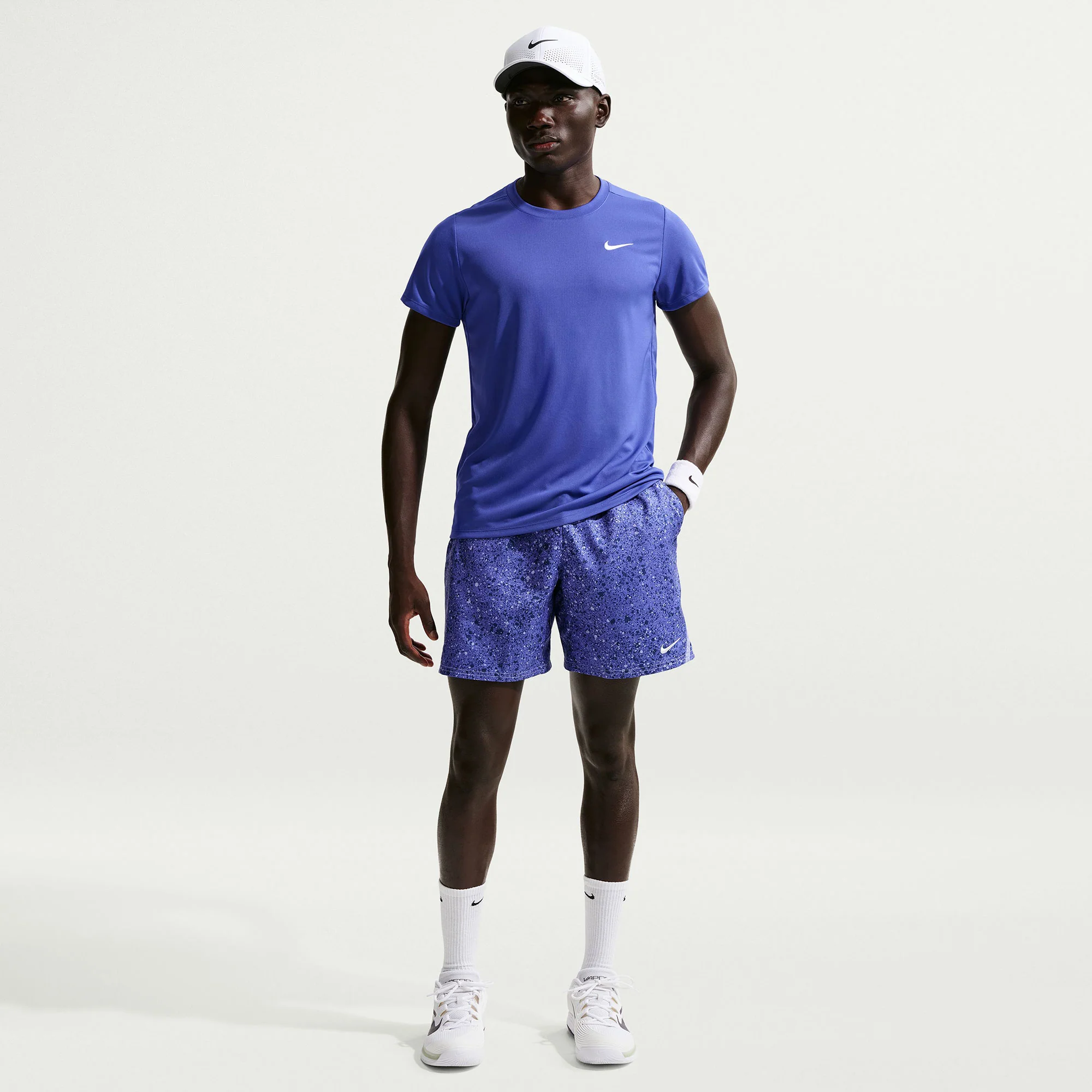 NikeCourt Victory Men's Dri-FIT Tennis Shirt - Image 4