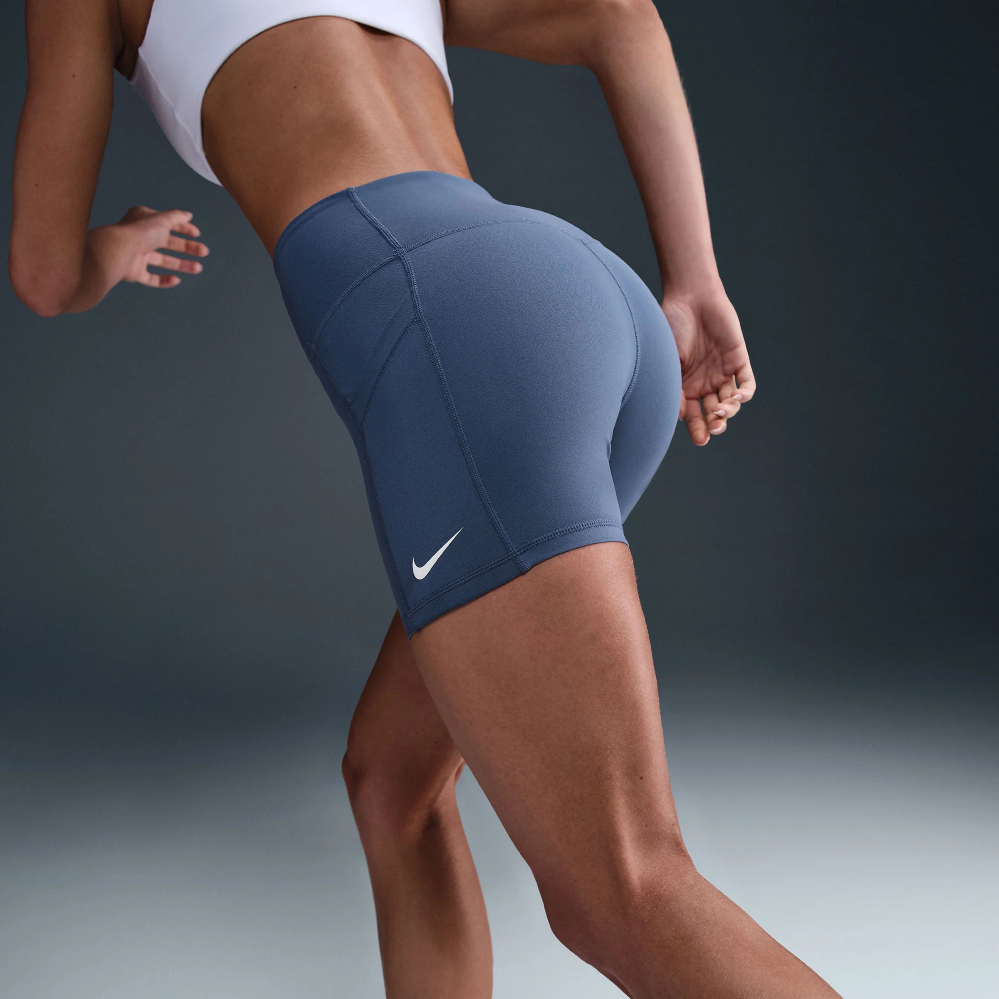 NikeCourt Women's Dri-FIT High-Waisted Tennis Shorts - Image 4