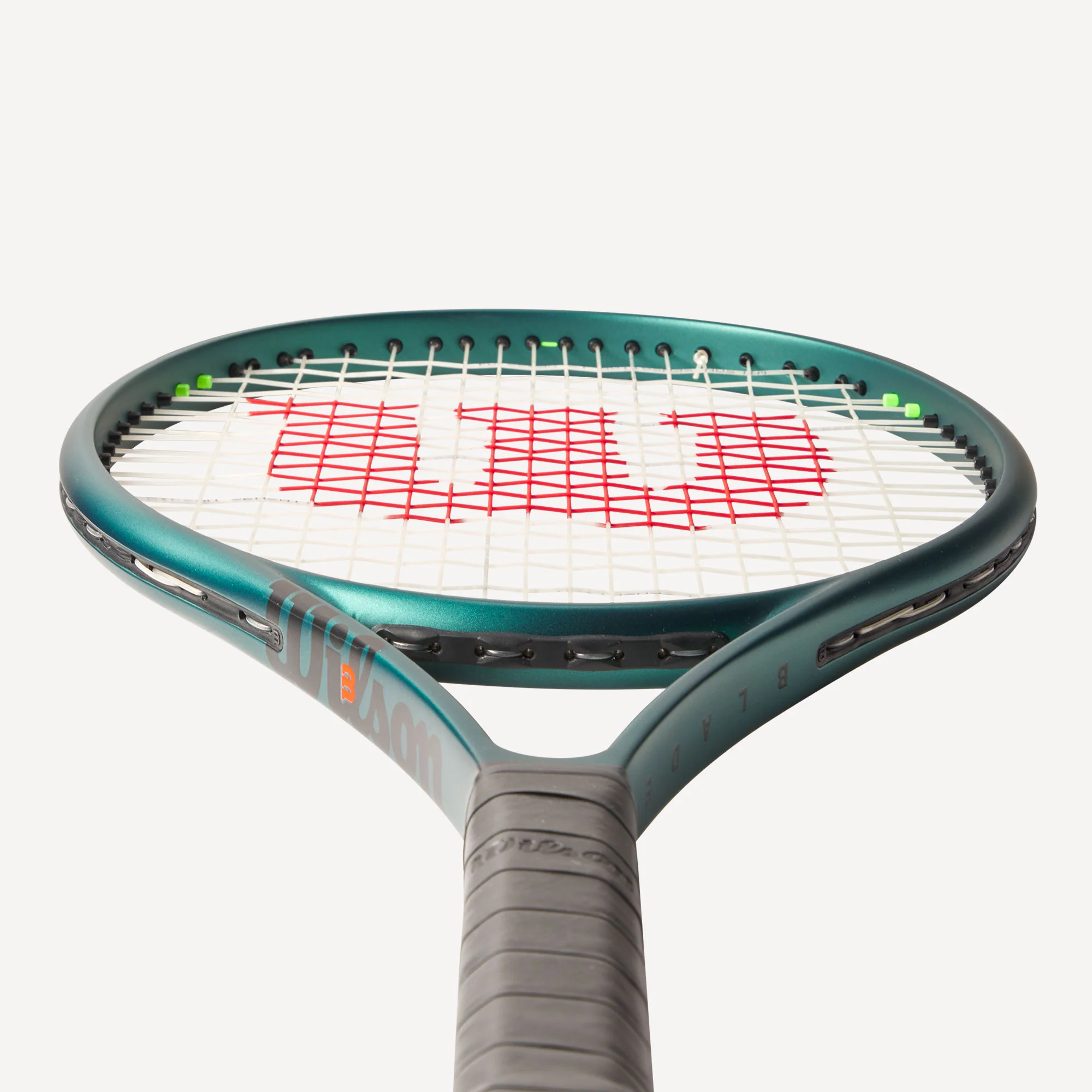 Wilson Blade 25 V9 Junior Tennis Racket - Image 4