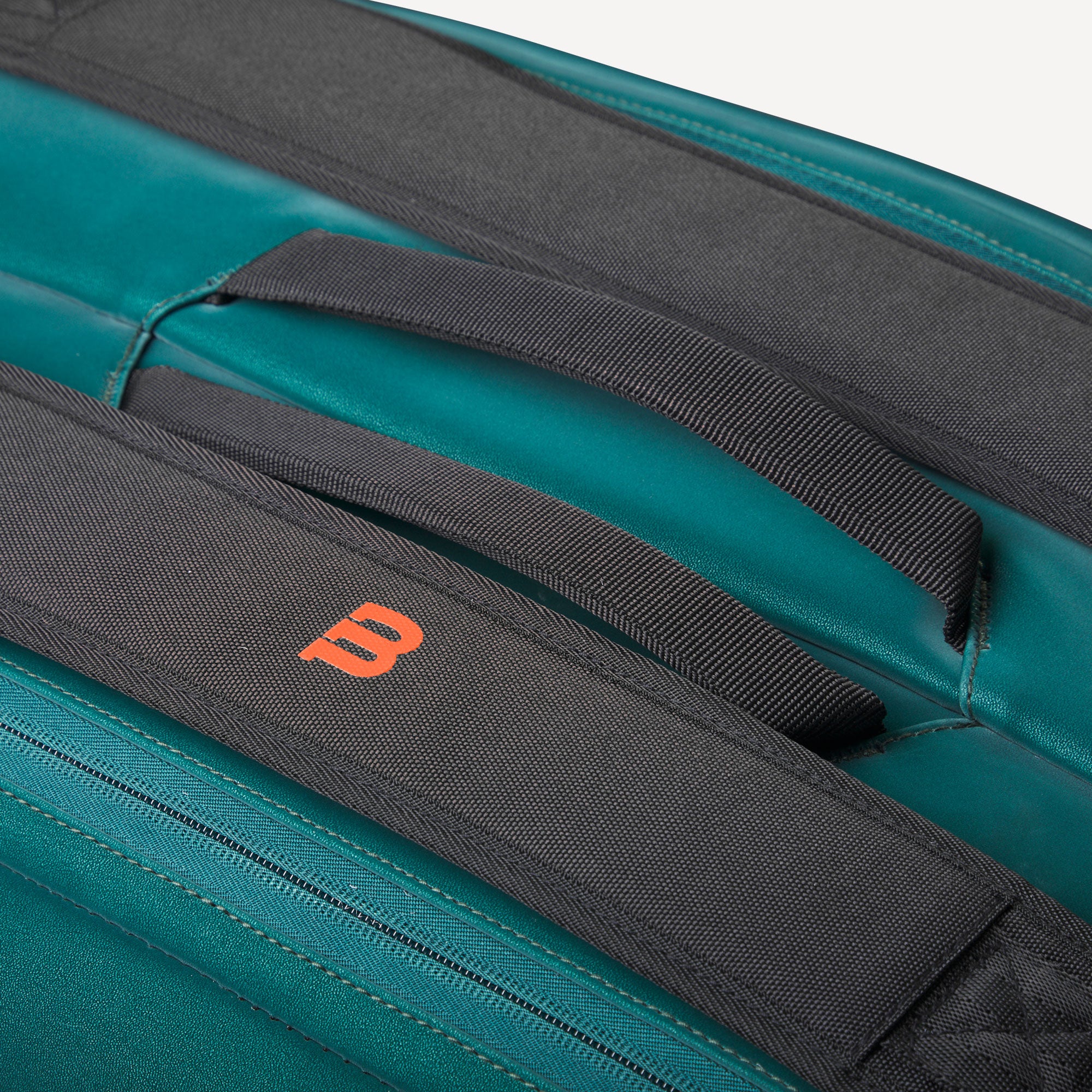 Wilson Blade V9 Super Tour 9 Racket Tennis Bag - Image 3