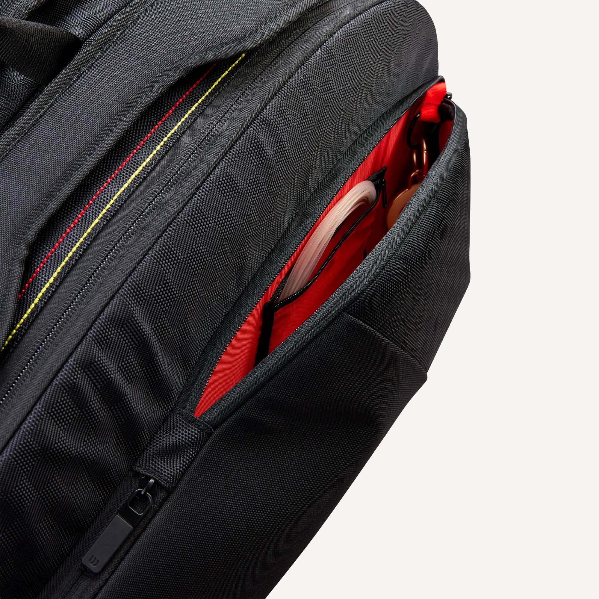 Wilson Pro Staff Classic 6 Racket Tennis Bag - Image 5