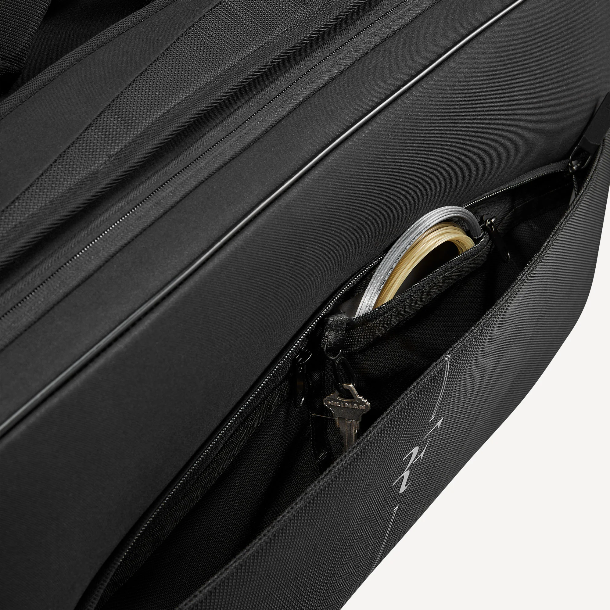 Wilson RF Tournament 9 Racket Tennis Bag - Image 5